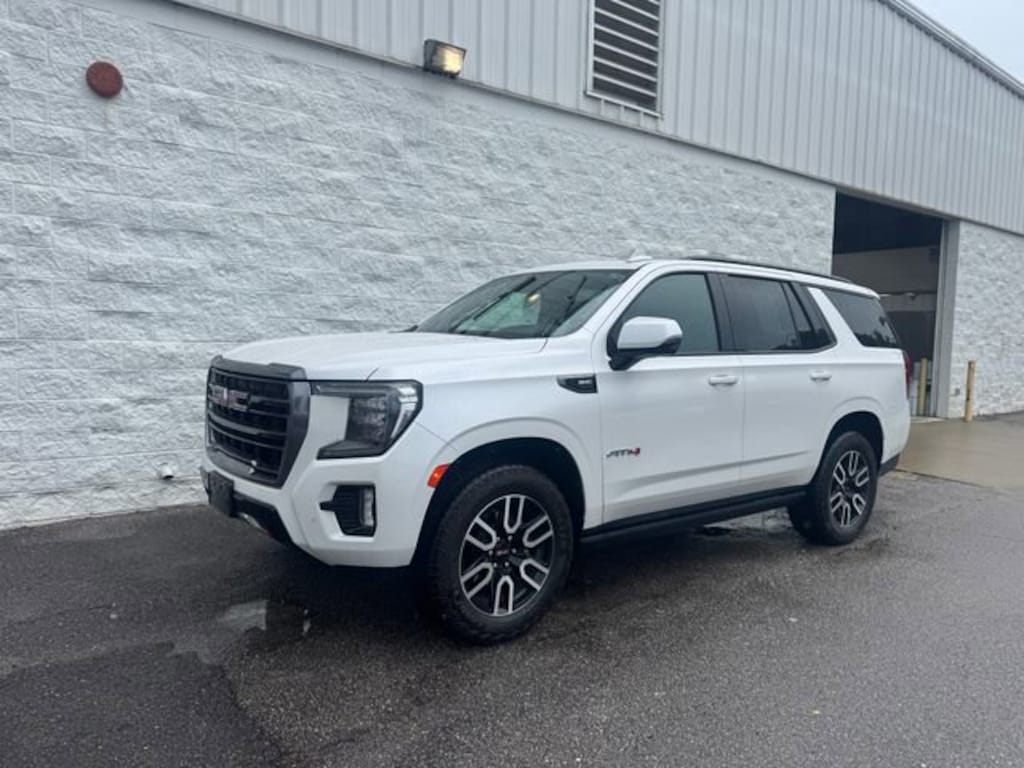 Used 2024 GMC Yukon AT4 SUV