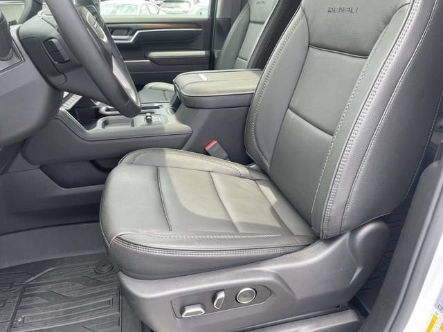 2026 GMC Sierra 2500HD Denali - Photo 12