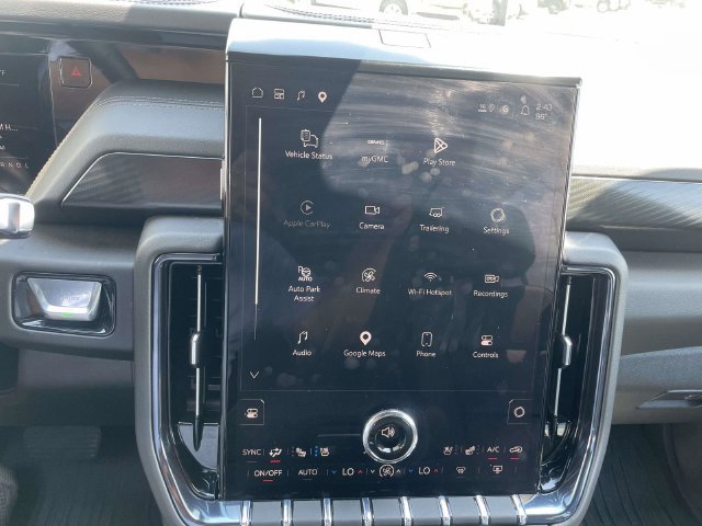 2026 GMC Yukon AT4 - Photo 23