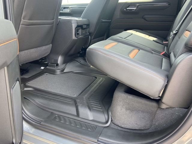 2026 GMC Sierra 1500 AT4 - Photo 9