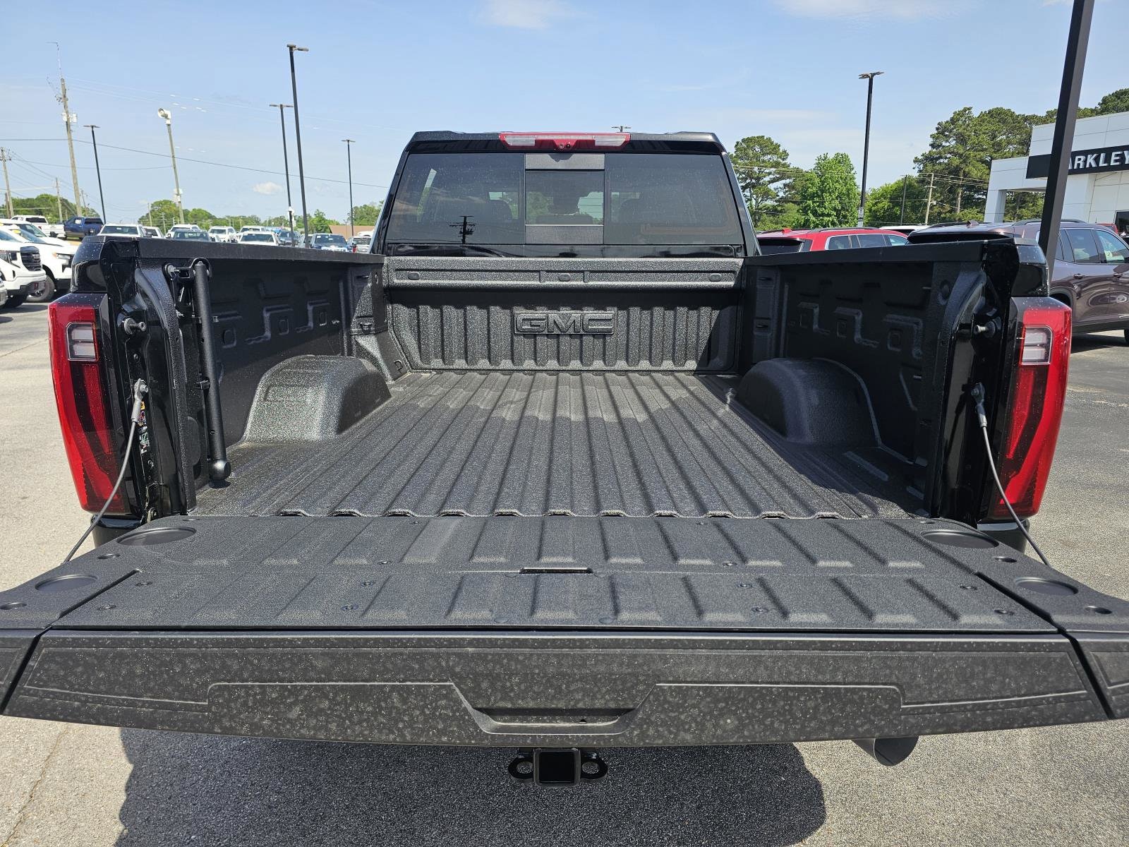 2025 GMC Sierra 2500HD Denali's photo