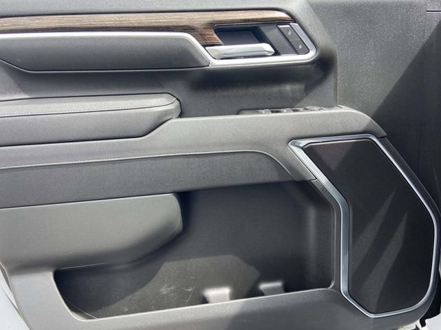 2025 GMC Sierra 3500HD SLE - Photo 15