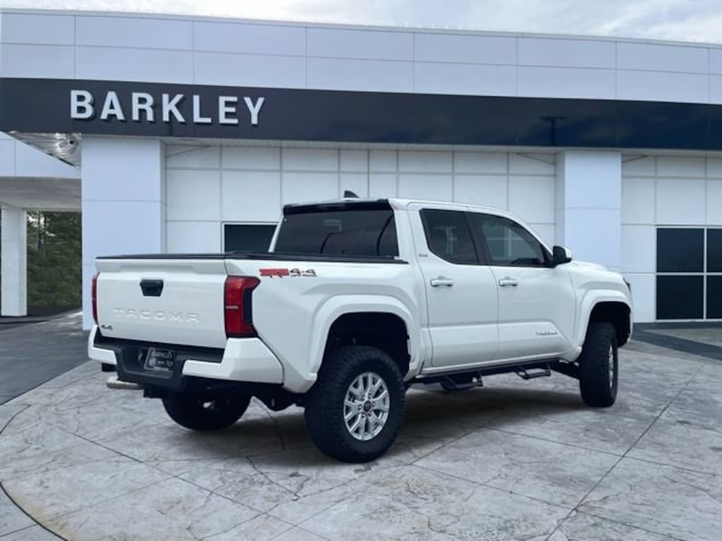 Used 2024 Toyota Tacoma 4WD SR5 Truck Double Cab