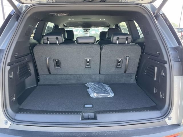 2026 GMC Acadia Elevation - Photo 7