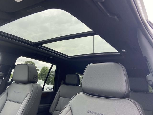 2026 GMC Yukon Denali - Photo 13