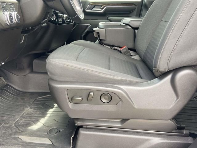 2025 GMC Sierra 3500HD SLE - Photo 13