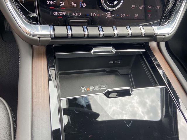 2026 GMC Yukon Denali - Photo 19