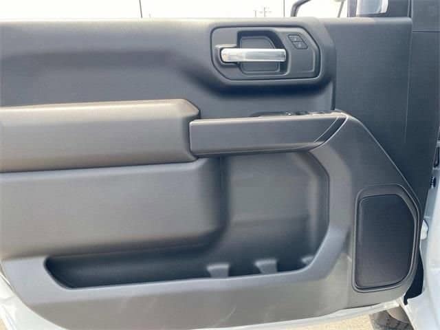 2025 GMC Sierra 2500HD Pro - Photo 11