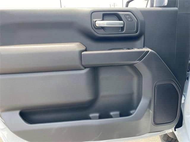 2025 GMC Sierra 2500HD Pro - Photo 11