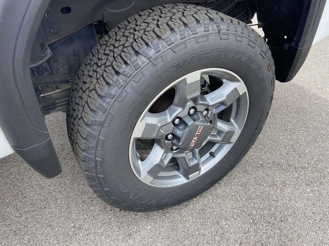 2025 GMC Sierra 3500HD SLE - Photo 9