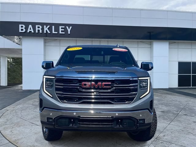 2023 GMC Sierra 1500 SLT - Photo 7