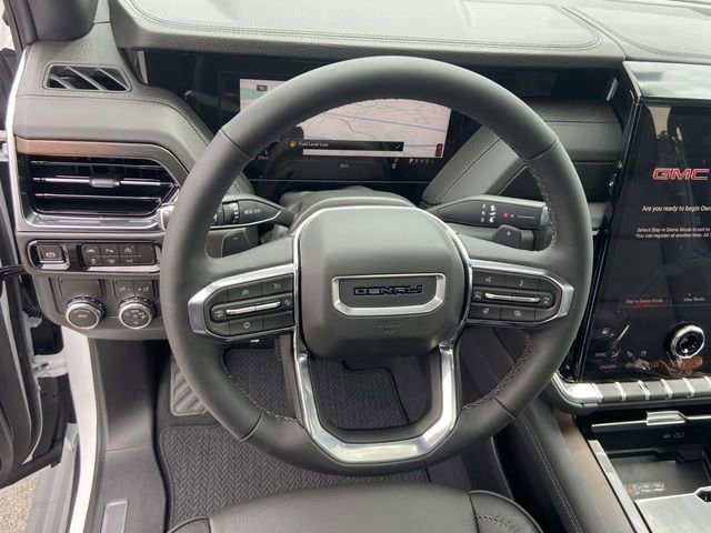 2026 GMC Yukon Denali - Photo 14