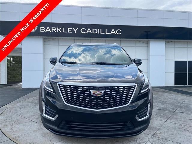 2022 Cadillac XT5 Luxury photo 2