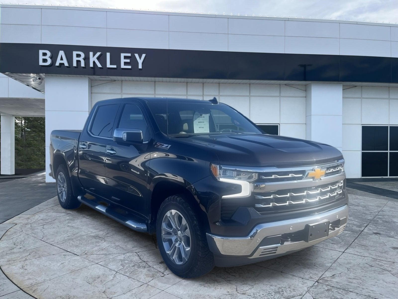 2024 Chevrolet Silverado 1500 LTZ's photo