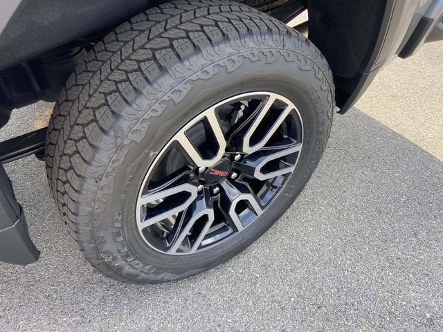 2026 GMC Sierra 1500 AT4 - Photo 7
