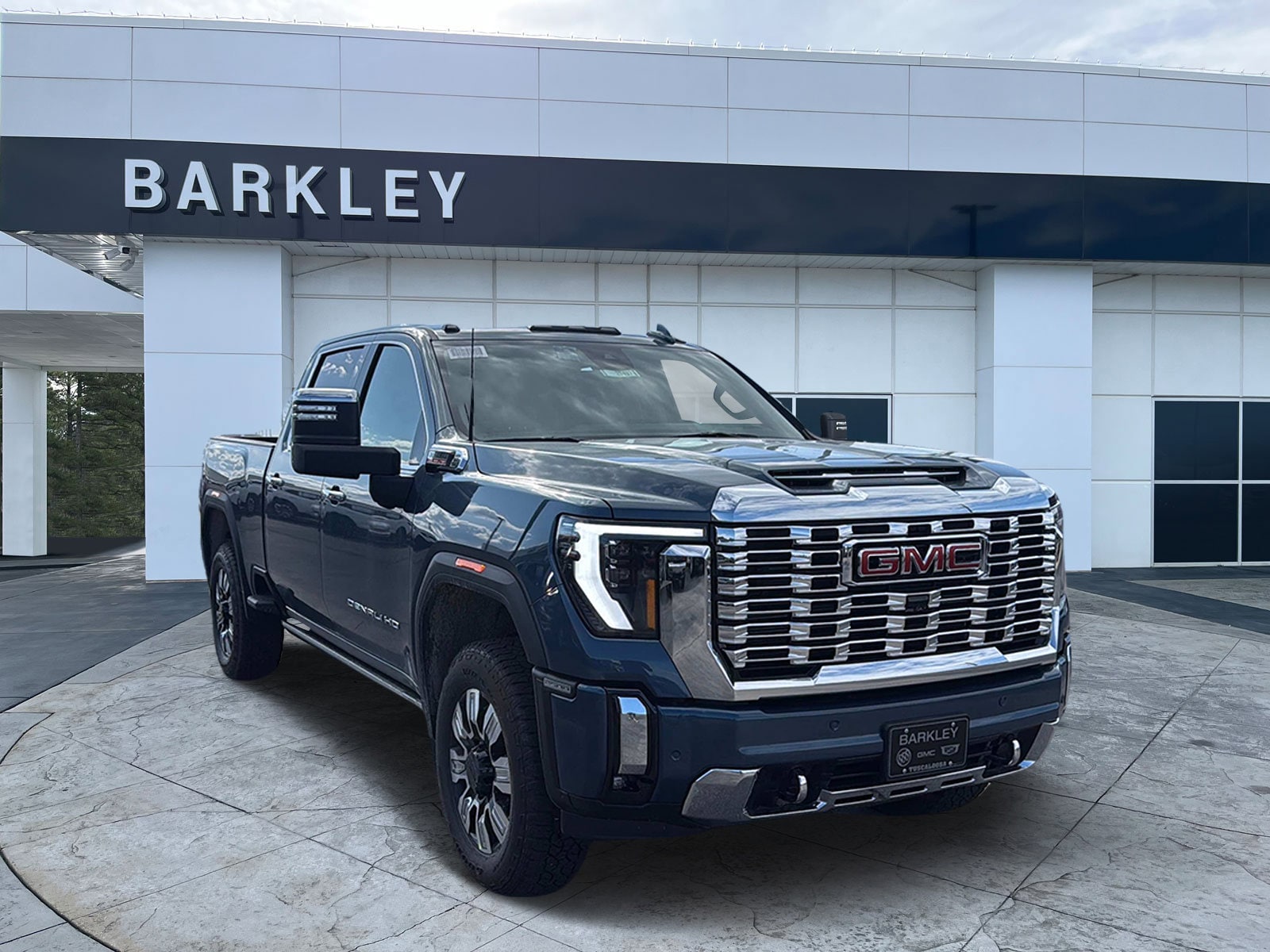2025 GMC Sierra 2500HD Denali's photo