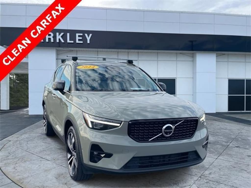 Used 2024 Volvo XC40 Ultimate Dark Theme