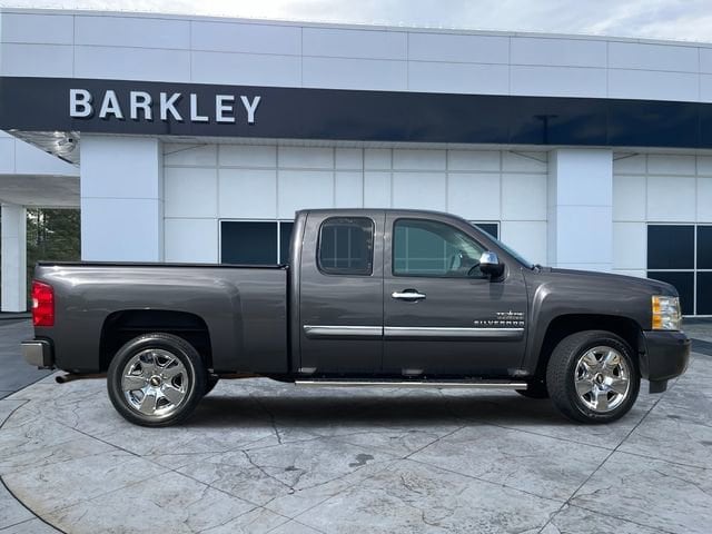 Used 2010 Chevrolet Silverado 1500 LT with VIN 1GCSCSE09AZ136693 for sale in Tuscaloosa, AL
