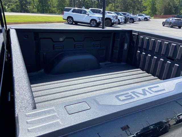 2026 GMC Sierra 1500 SLT - Photo 8