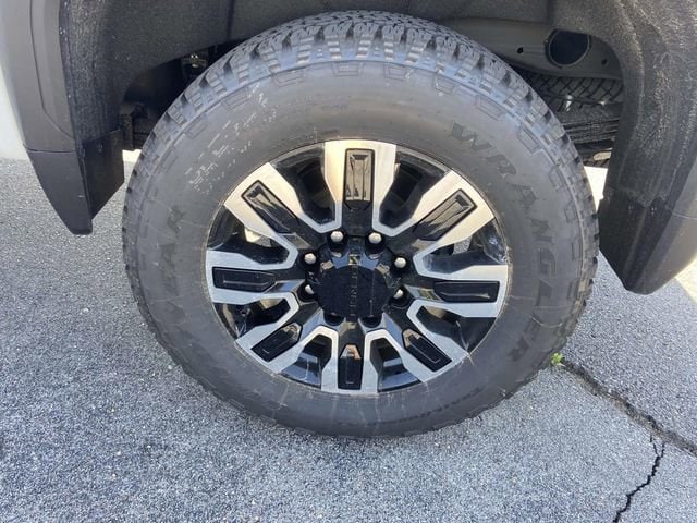 2026 GMC Sierra 2500HD Denali Ultimate - Photo 8