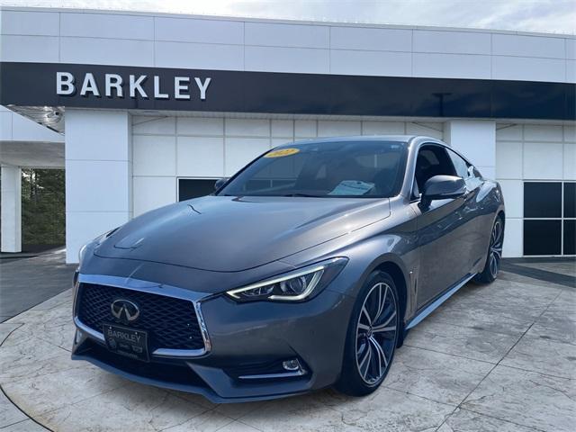 2022 Infiniti Q60 Luxe photo 3