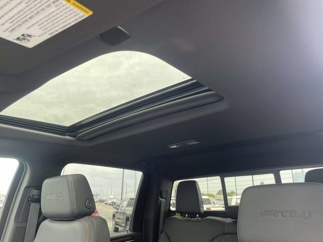 2026 GMC Sierra 2500HD AT4 - Photo 15