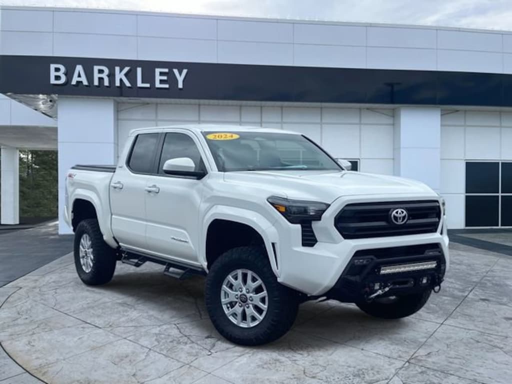 Used 2024 Toyota Tacoma 4WD SR5 Truck Double Cab