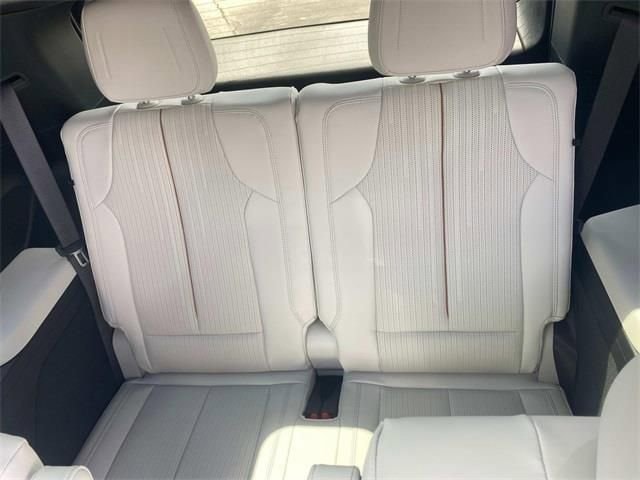 2026 Cadillac VISTIQ Sport - Photo 24