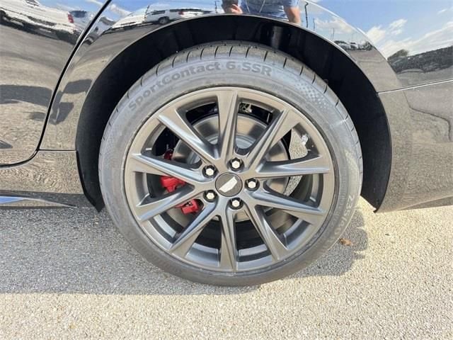 2026 Cadillac CT4 V-Series - Photo 10