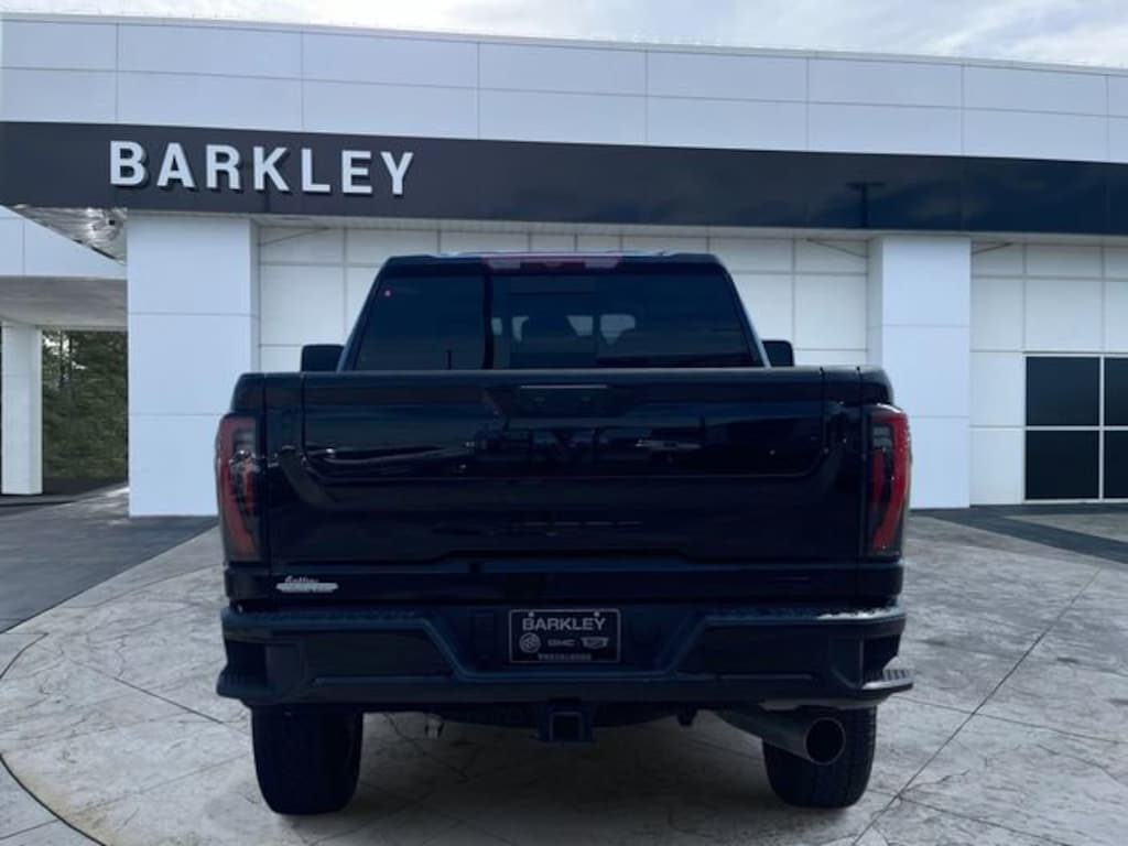 Used 2025 GMC Sierra 2500 HD AT4 Truck Crew Cab