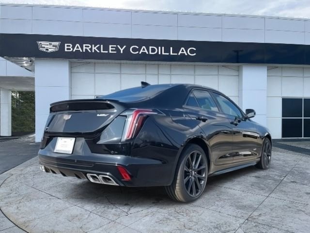 2026 Cadillac CT4 V-Series - Photo 7
