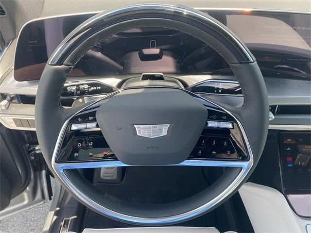 2026 Cadillac VISTIQ Sport - Photo 16