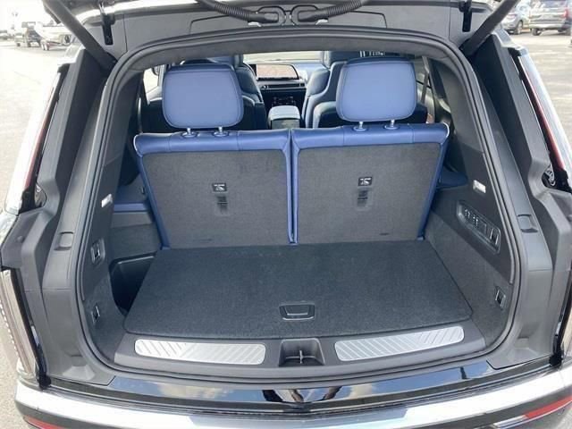 2026 Cadillac VISTIQ Premium Luxury - Photo 10