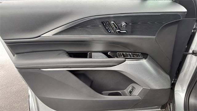2025 Cadillac LYRIQ Sport 2 - Photo 11