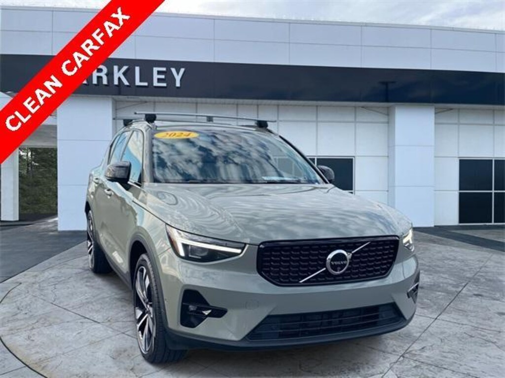 Used 2024 Volvo XC40 Ultimate Dark Theme