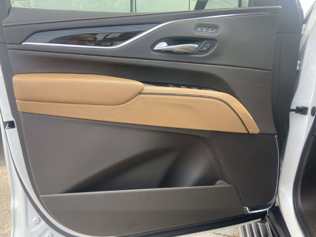 2023 Cadillac Escalade Sport - Photo 16