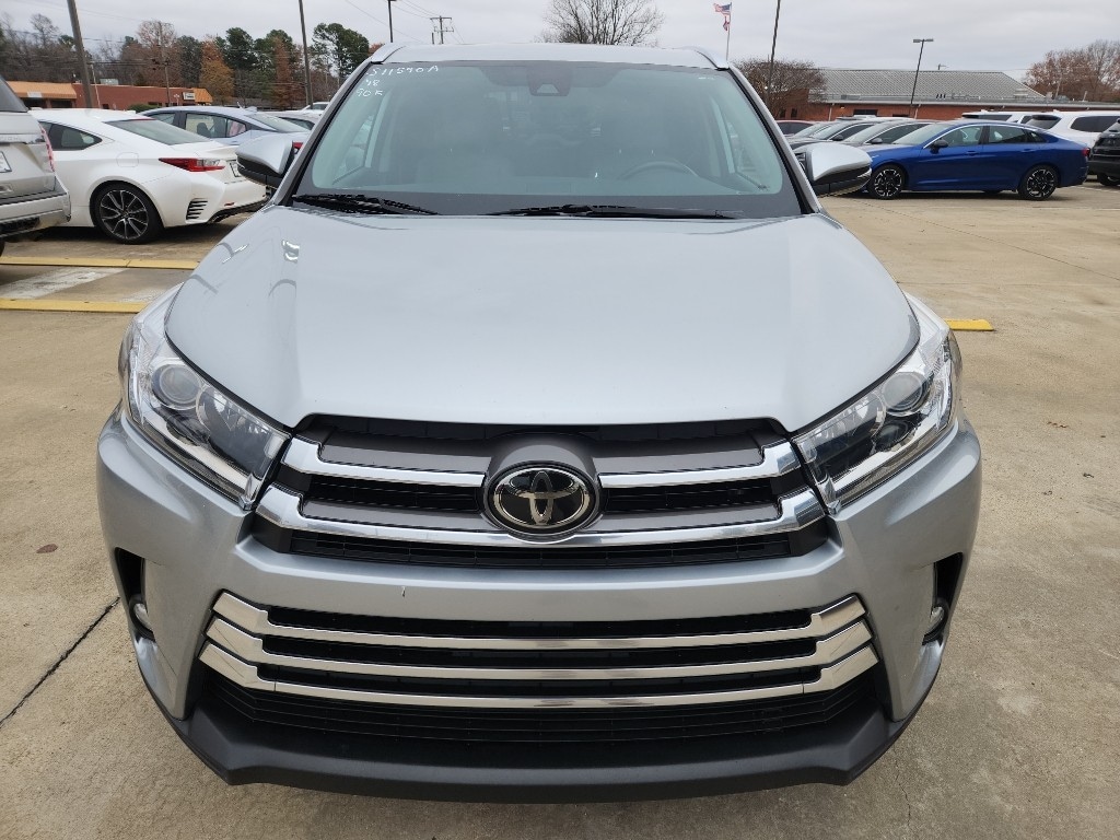 Used 2018 Toyota Highlander Limited V6 SUV