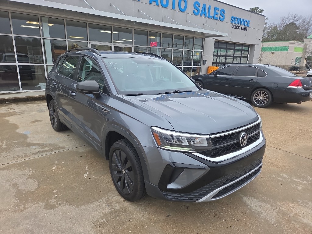 2022 Volkswagen Taos S's photo