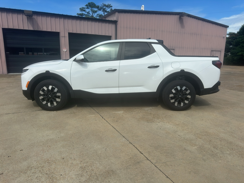 Used 2025 Hyundai Santa Cruz SE Truck Crew Cab