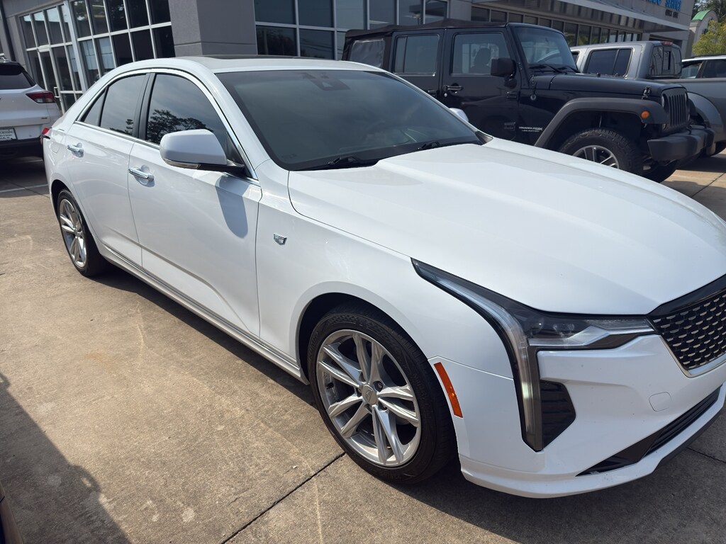 2023 Cadillac CT4 Luxury photo 3