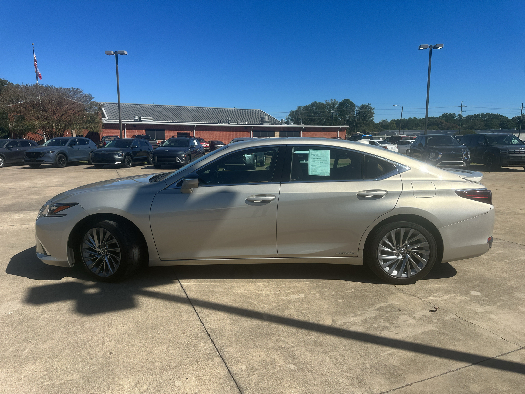 Used 2022 Lexus ES 300h Ultra Luxury Sedan
