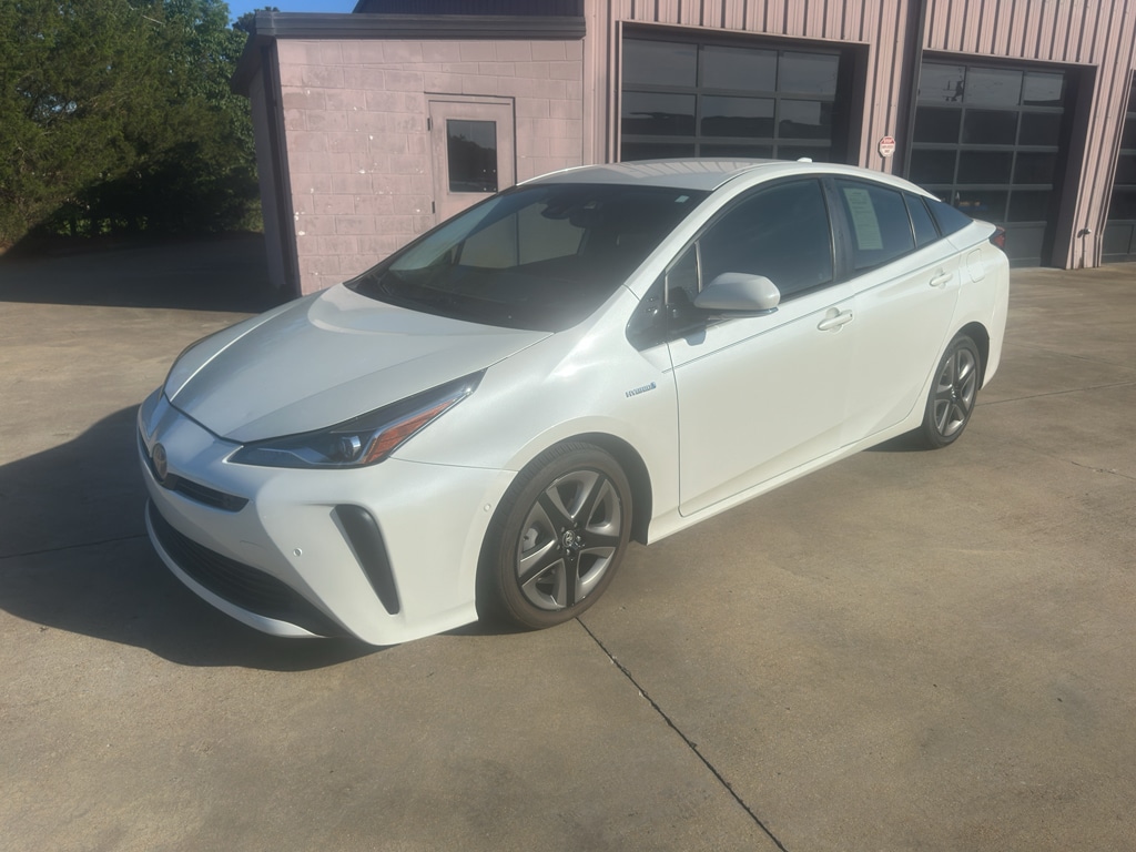 2020 Toyota Prius Limited FWD's photo