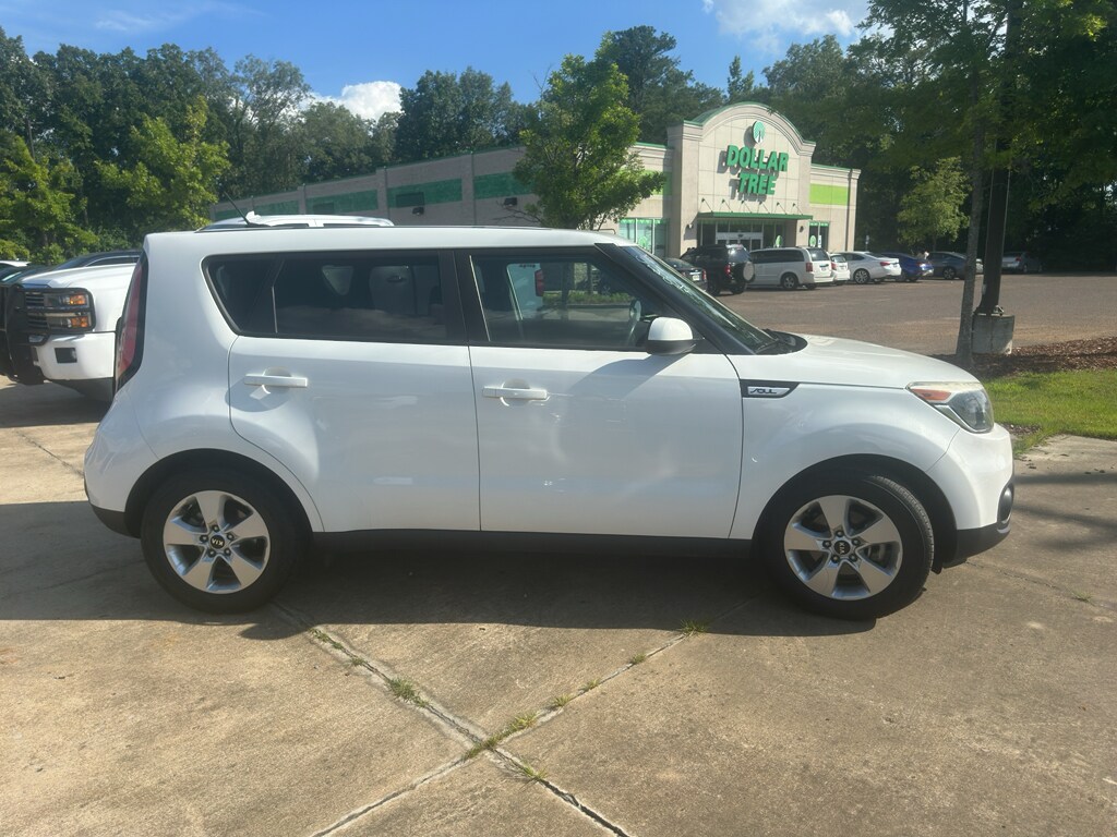 Used 2018 Kia Soul Base Hatchback