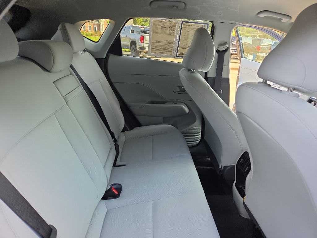 2025 Hyundai Kona SEL - Photo 15