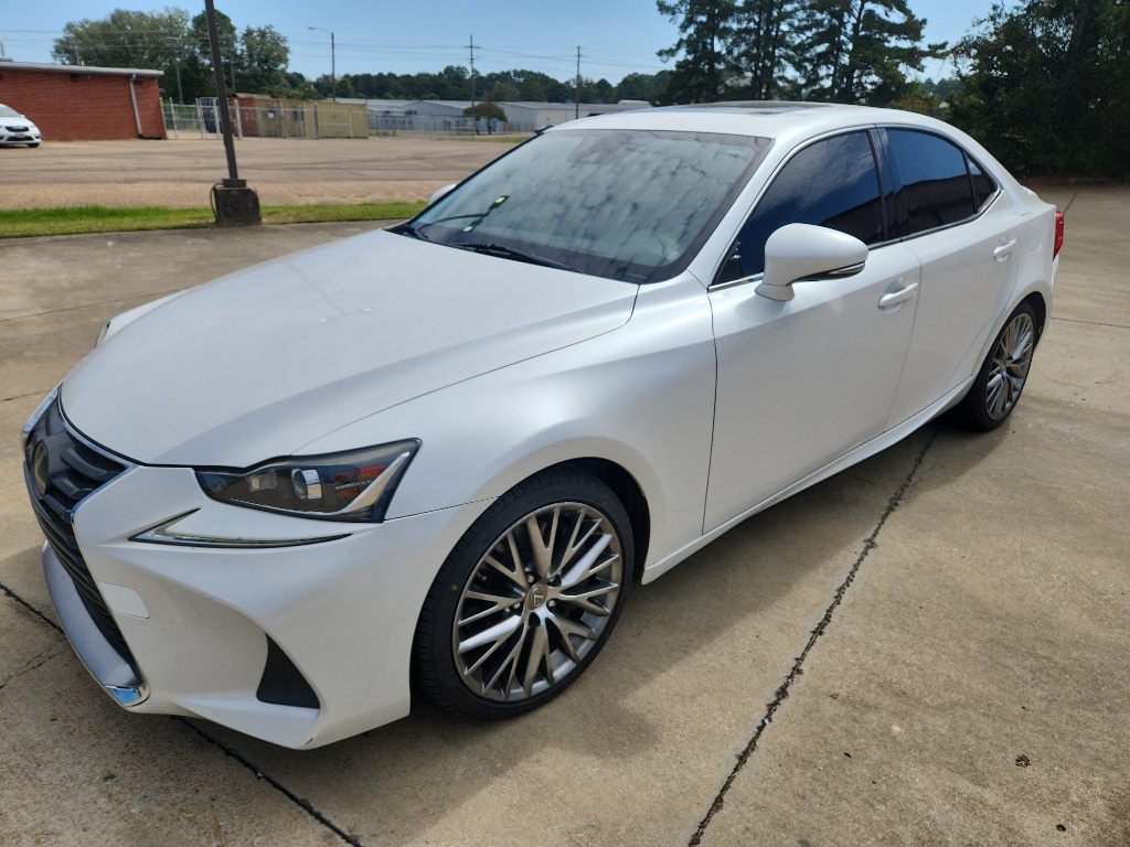 2017 Lexus IS