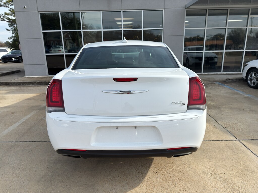 Used 2018 Chrysler 300 S Sedan
