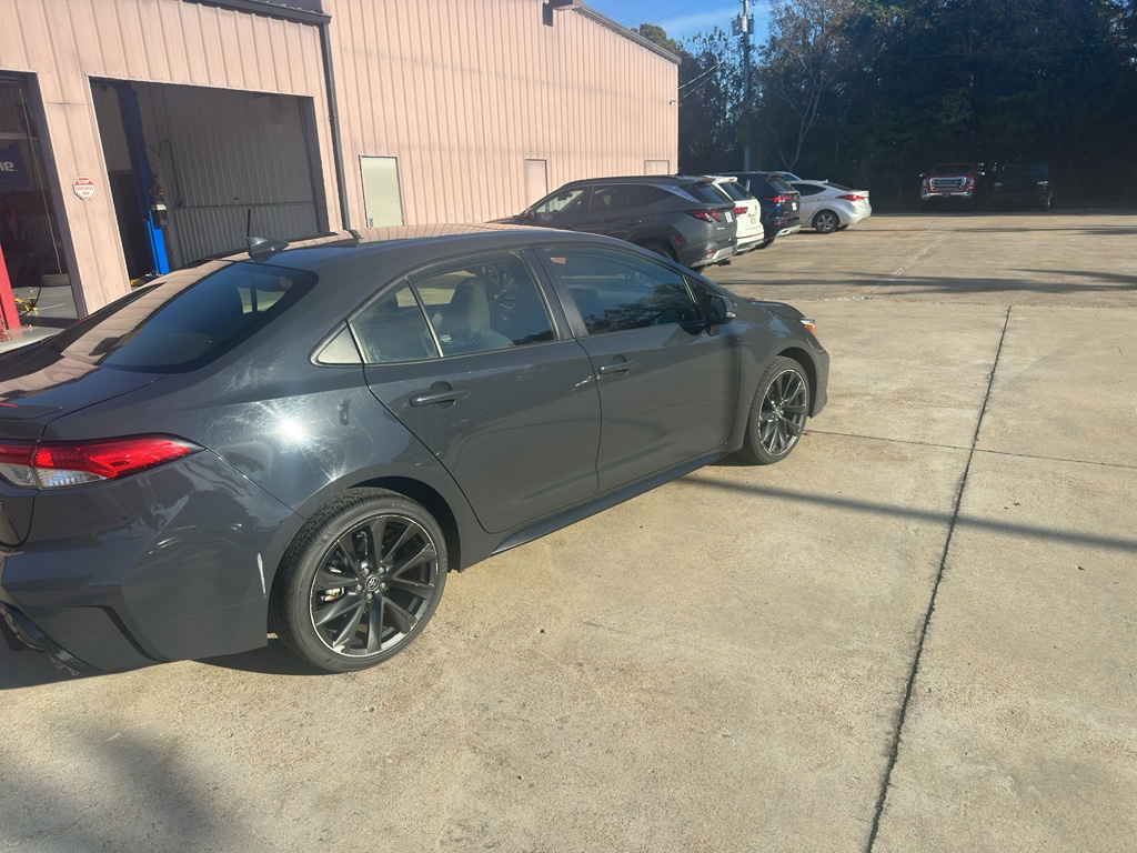 2024 Toyota Corolla SE Premium photo 3