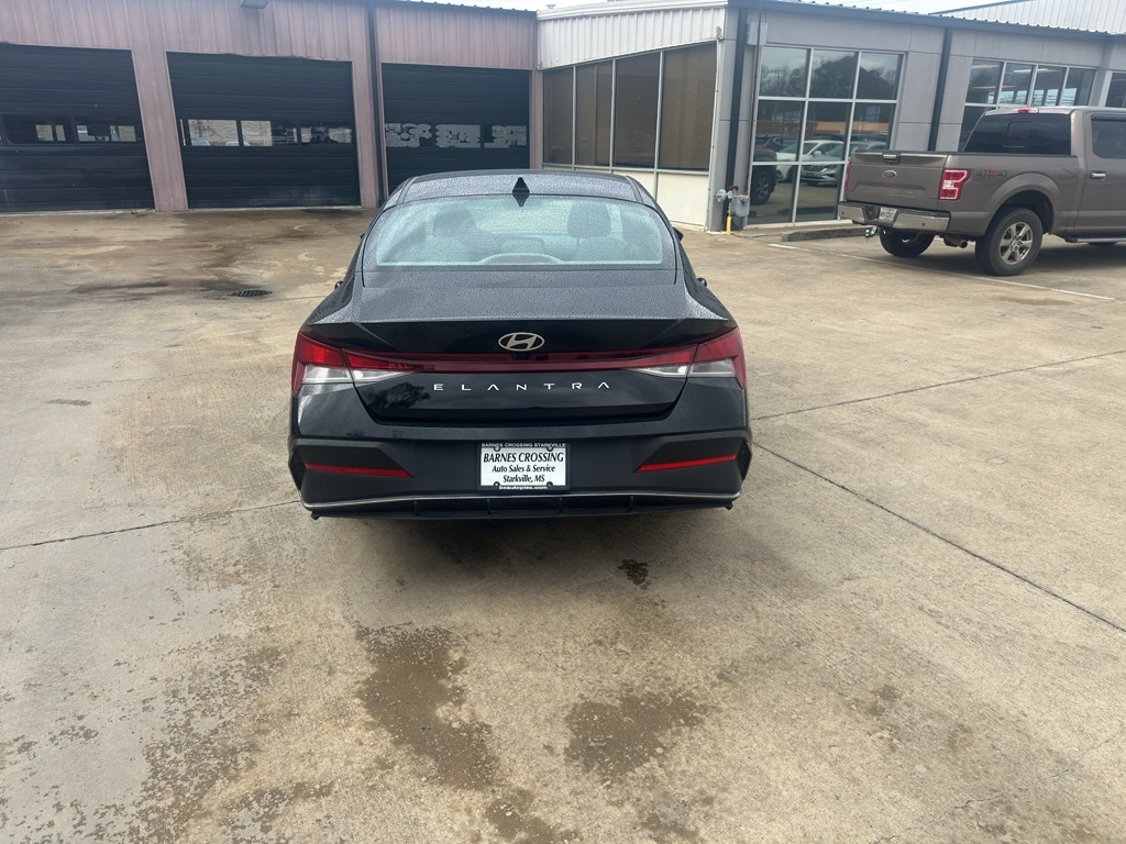 Used 2024 Hyundai Elantra SEL Sedan