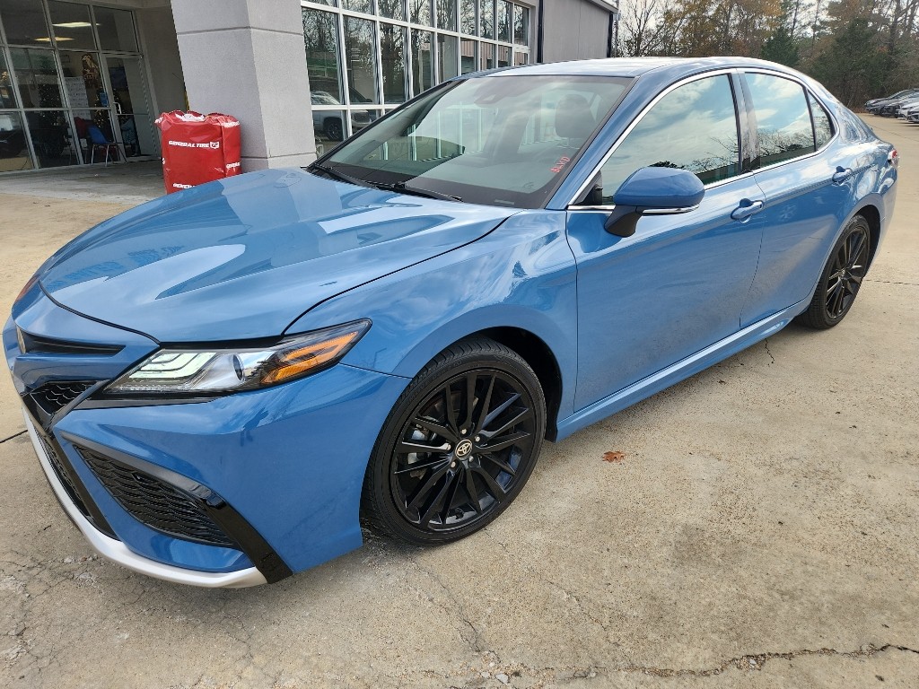 2024 Toyota Camry XSE's photo