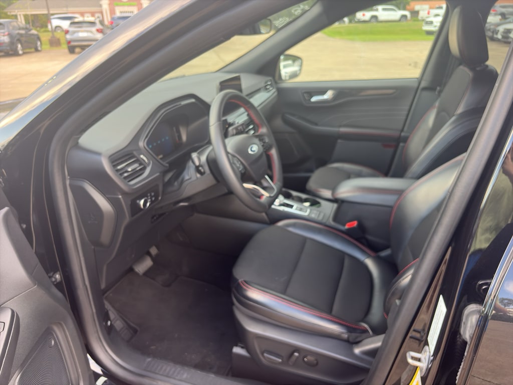 2025 Ford Escape ST-Line - Photo 8